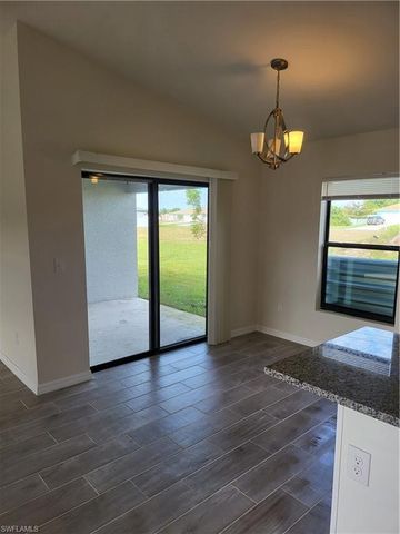 1221 NE 10Th LN, Cape Coral, FL 33909