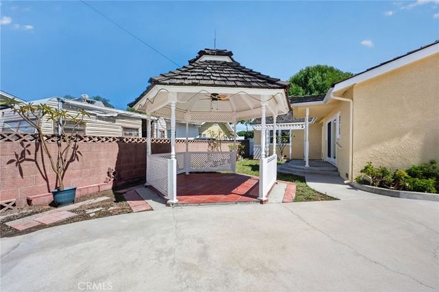 9470 9472 Foster, Bellflower, CA 90706