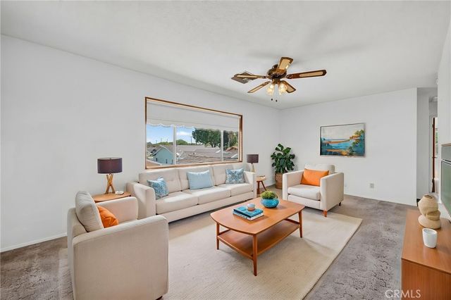 9470 9472 Foster, Bellflower, CA 90706