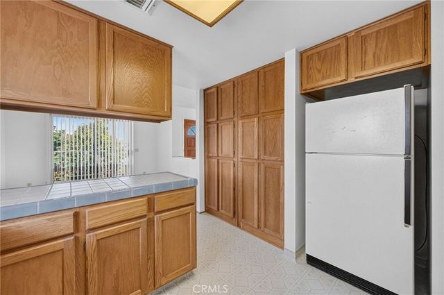 9470 9472 Foster, Bellflower, CA 90706