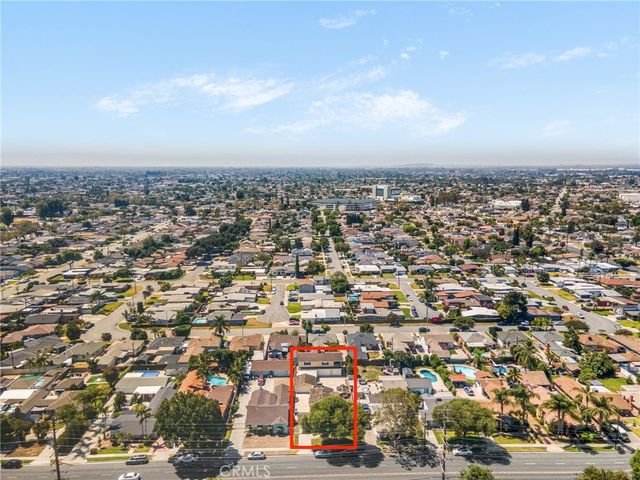 9470 9472 Foster, Bellflower, CA 90706