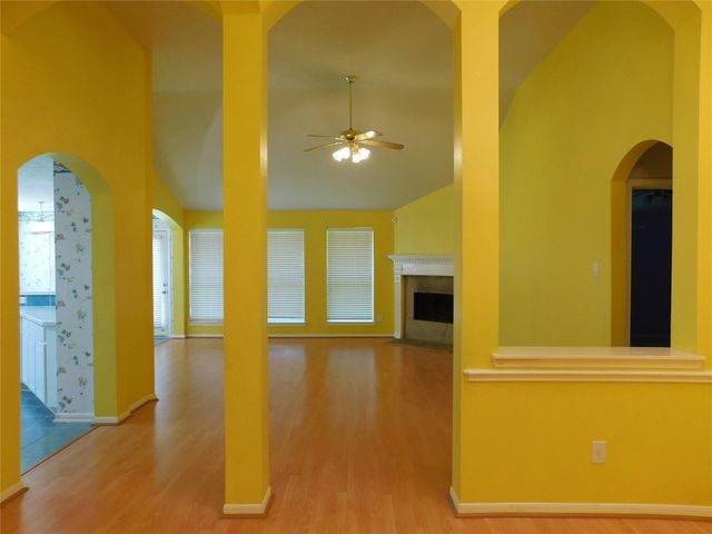 3702 Heritage Colony Drive, Missouri City, TX 77459