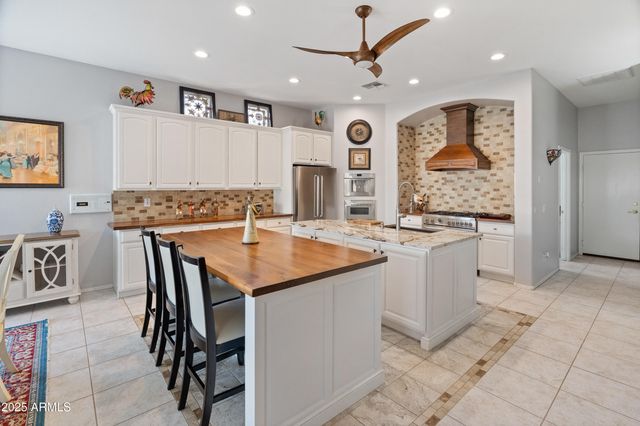 17932 W BROWNING Drive, Surprise, AZ 85374