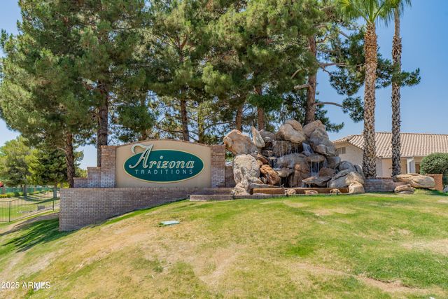 17932 W BROWNING Drive, Surprise, AZ 85374