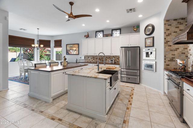 17932 W BROWNING Drive, Surprise, AZ 85374