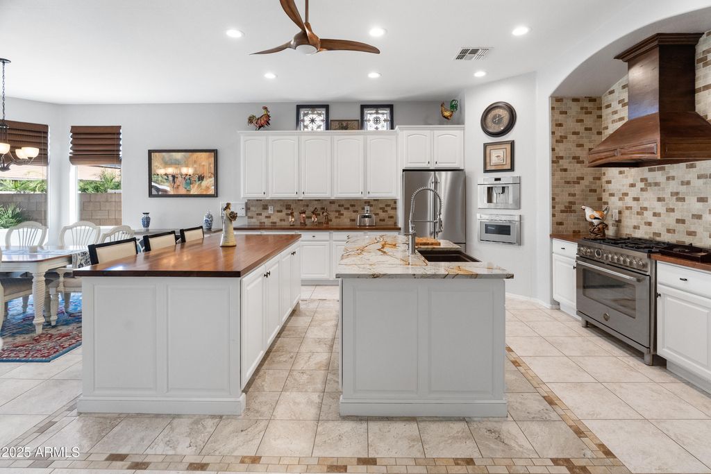 17932 W BROWNING Drive, Surprise, AZ 85374