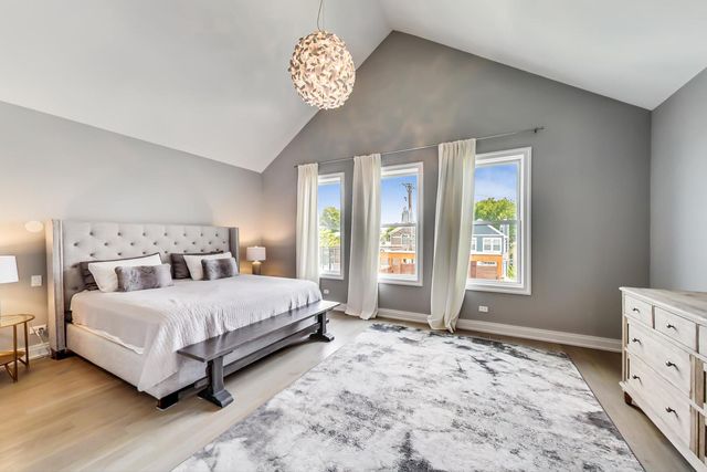 3625 N CAMPBELL Avenue, Chicago, IL 60618