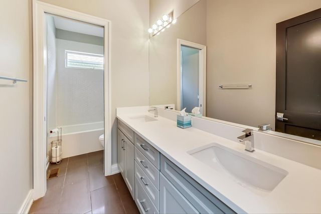 3625 N CAMPBELL Avenue, Chicago, IL 60618
