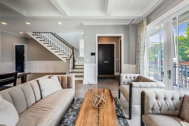 3625 N CAMPBELL Avenue, Chicago, IL 60618