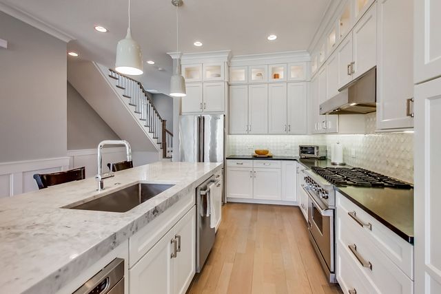 3625 N CAMPBELL Avenue, Chicago, IL 60618