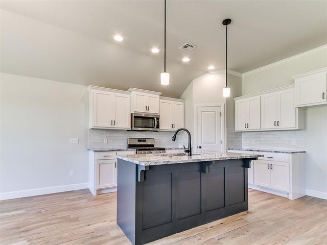 11833 NW 120th Street, Yukon, OK 73099