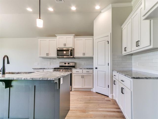 11833 NW 120th Street, Yukon, OK 73099