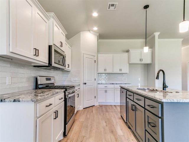 11833 NW 120th Street, Yukon, OK 73099