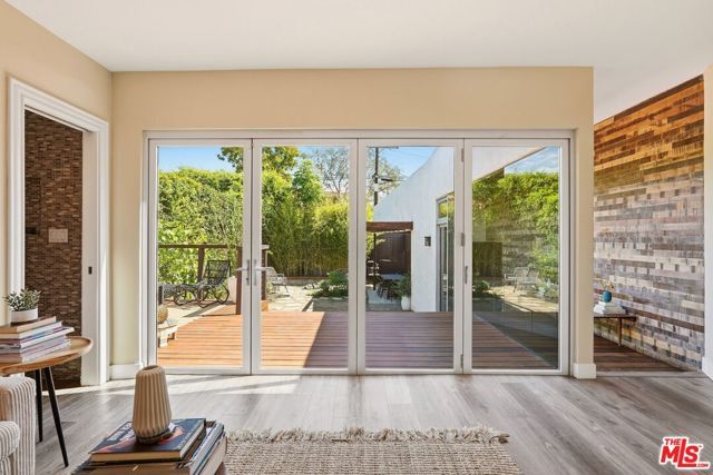 860 S Mullen Avenue, Los Angeles, CA 90005