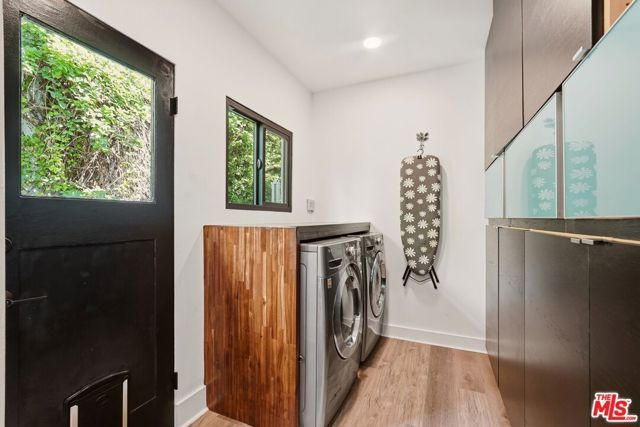 860 S Mullen Avenue, Los Angeles, CA 90005