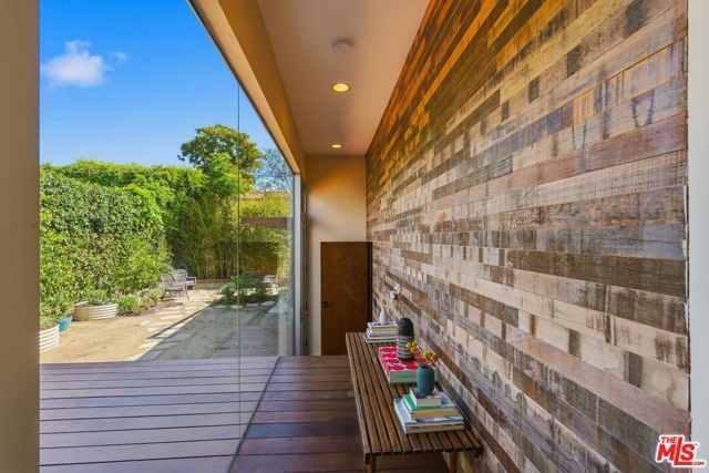 860 S Mullen Avenue, Los Angeles, CA 90005