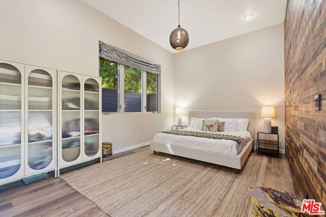 860 S Mullen Avenue, Los Angeles, CA 90005