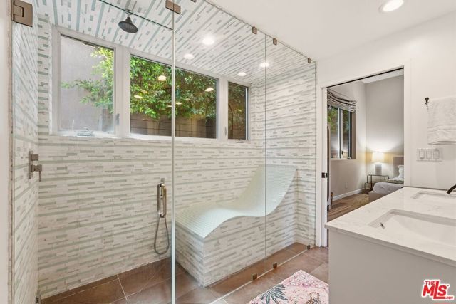 860 S Mullen Avenue, Los Angeles, CA 90005