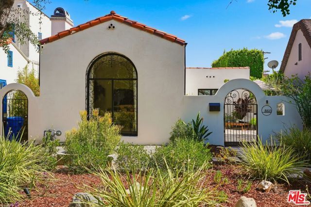 860 S Mullen Avenue, Los Angeles, CA 90005