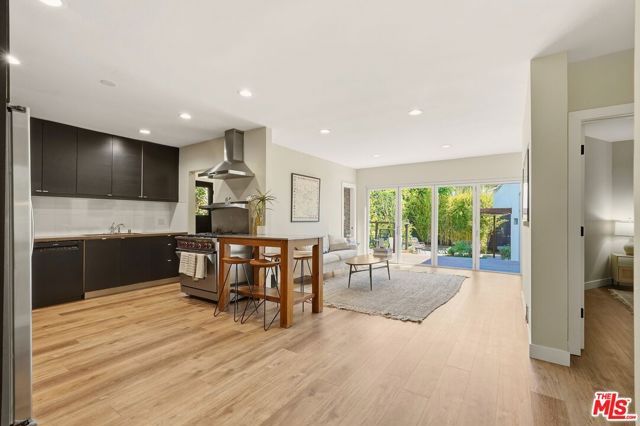 860 S Mullen Avenue, Los Angeles, CA 90005