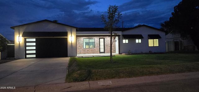 4334 E INDIANOLA Avenue, Phoenix, AZ 85018