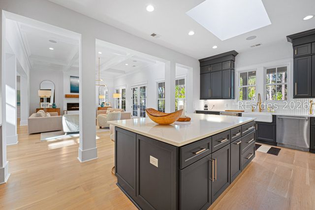 2 Foot Point Rd, Hilton Head Island, SC 29928