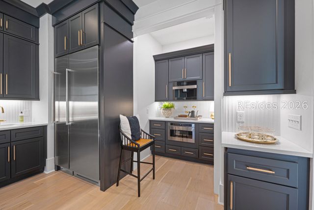 2 Foot Point Rd, Hilton Head Island, SC 29928