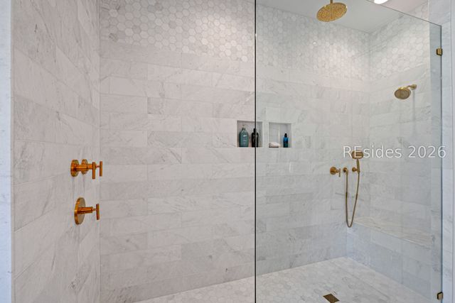 2 Foot Point Rd, Hilton Head Island, SC 29928