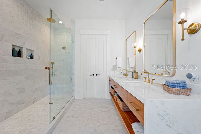 2 Foot Point Rd, Hilton Head Island, SC 29928