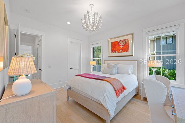 2 Foot Point Rd, Hilton Head Island, SC 29928