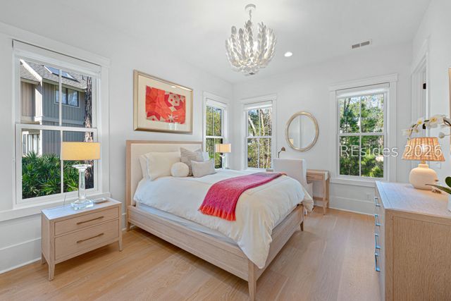 2 Foot Point Rd, Hilton Head Island, SC 29928