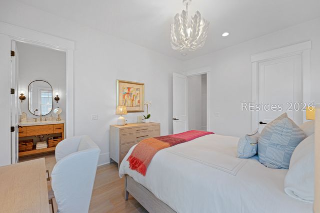 2 Foot Point Rd, Hilton Head Island, SC 29928