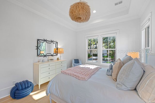 2 Foot Point Rd, Hilton Head Island, SC 29928