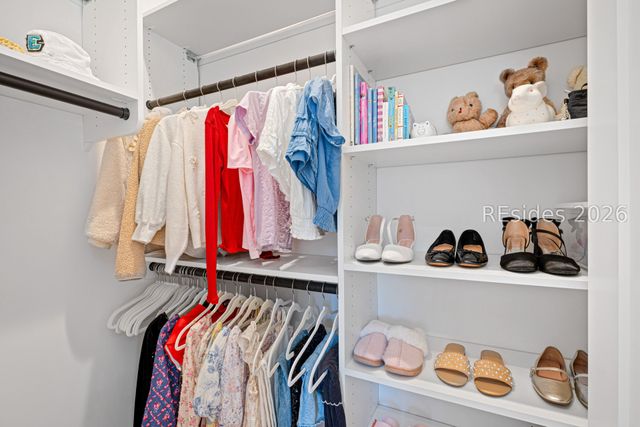 2 Foot Point Rd, Hilton Head Island, SC 29928