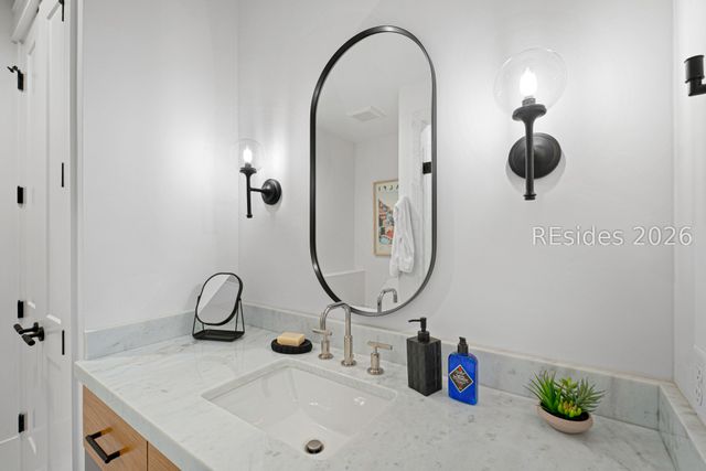 2 Foot Point Rd, Hilton Head Island, SC 29928