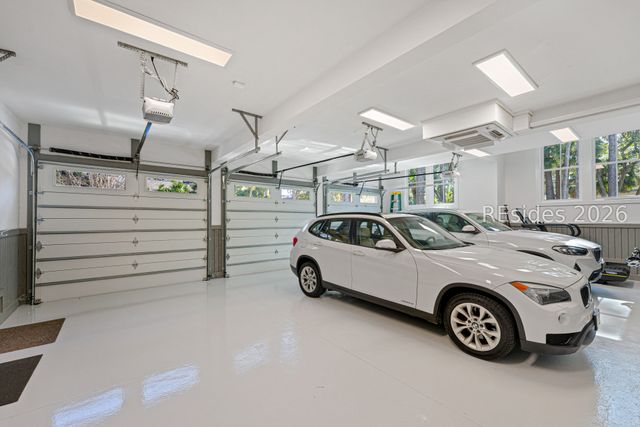 2 Foot Point Rd, Hilton Head Island, SC 29928