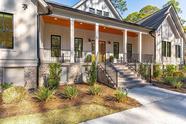 2 Foot Point Rd, Hilton Head Island, SC 29928