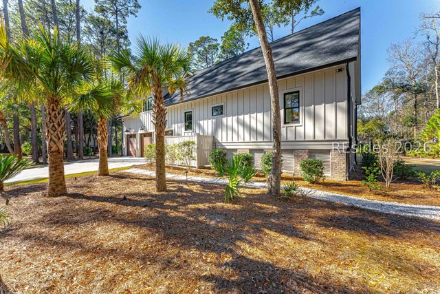 2 Foot Point Rd, Hilton Head Island, SC 29928