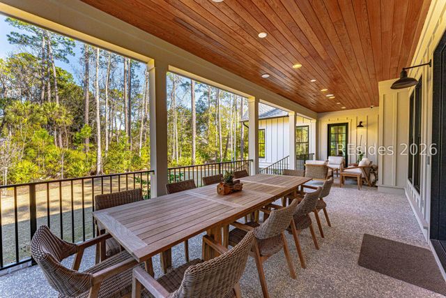 2 Foot Point Rd, Hilton Head Island, SC 29928