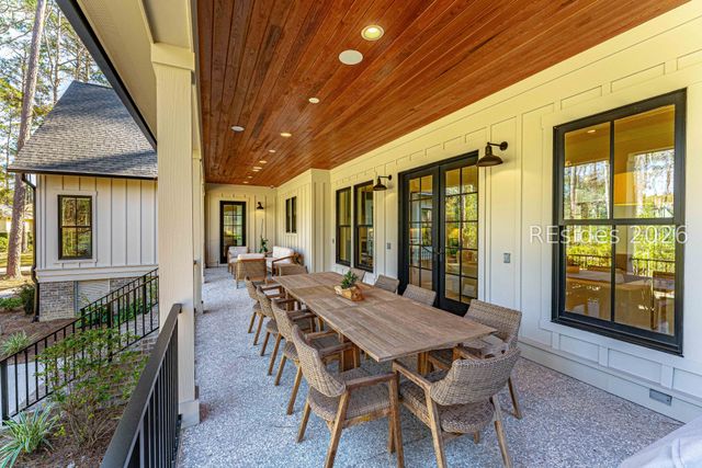 2 Foot Point Rd, Hilton Head Island, SC 29928