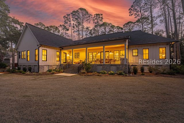 2 Foot Point Rd, Hilton Head Island, SC 29928