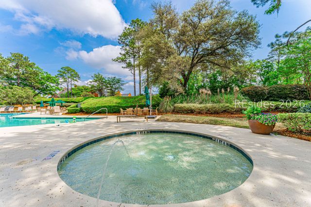 2 Foot Point Rd, Hilton Head Island, SC 29928