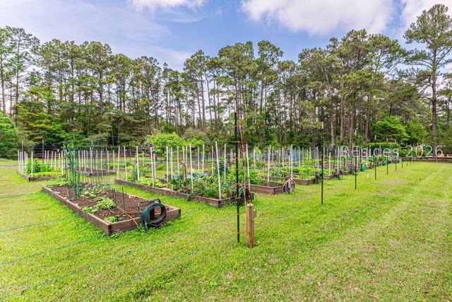2 Foot Point Rd, Hilton Head Island, SC 29928