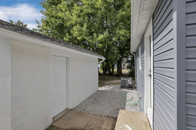 825 W Williams Avenue, Bellefontaine, OH 43311