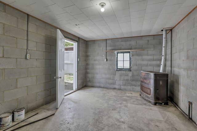 825 W Williams Avenue, Bellefontaine, OH 43311