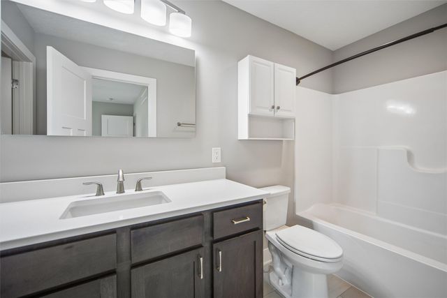 340 NW 2nd Street, Earlham, IA 50072