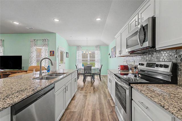 519 Woodcreek Loop, Lowell, AR 72745