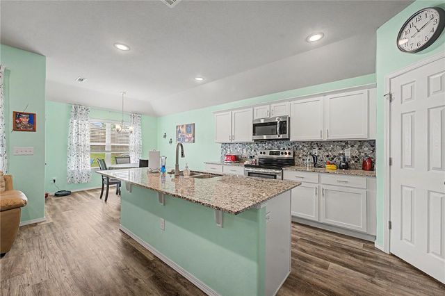 519 Woodcreek Loop, Lowell, AR 72745