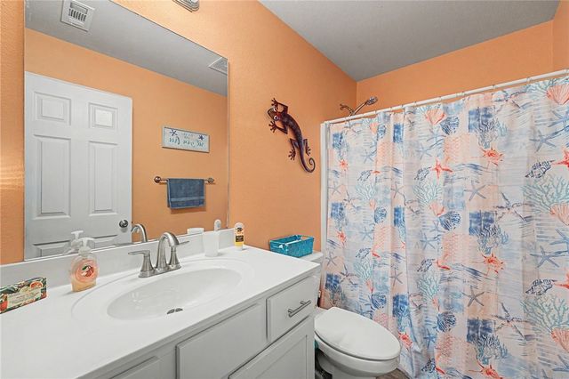519 Woodcreek Loop, Lowell, AR 72745