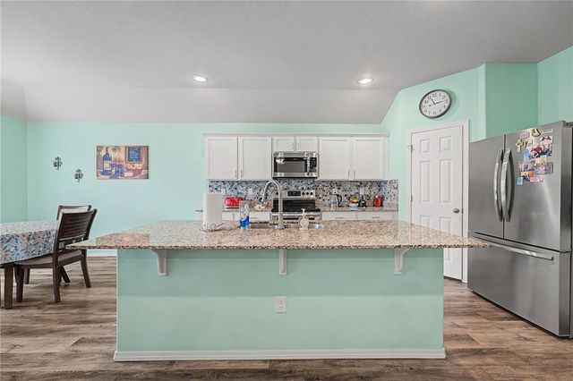 519 Woodcreek Loop, Lowell, AR 72745